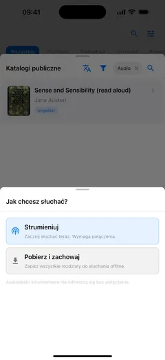 Fablum pyta na iPhonie, jak słuchać audiobooka z katalogu: „Strumieniuj”, co wymaga połączenia, albo „Pobierz i zachowaj”, żeby słuchać offline